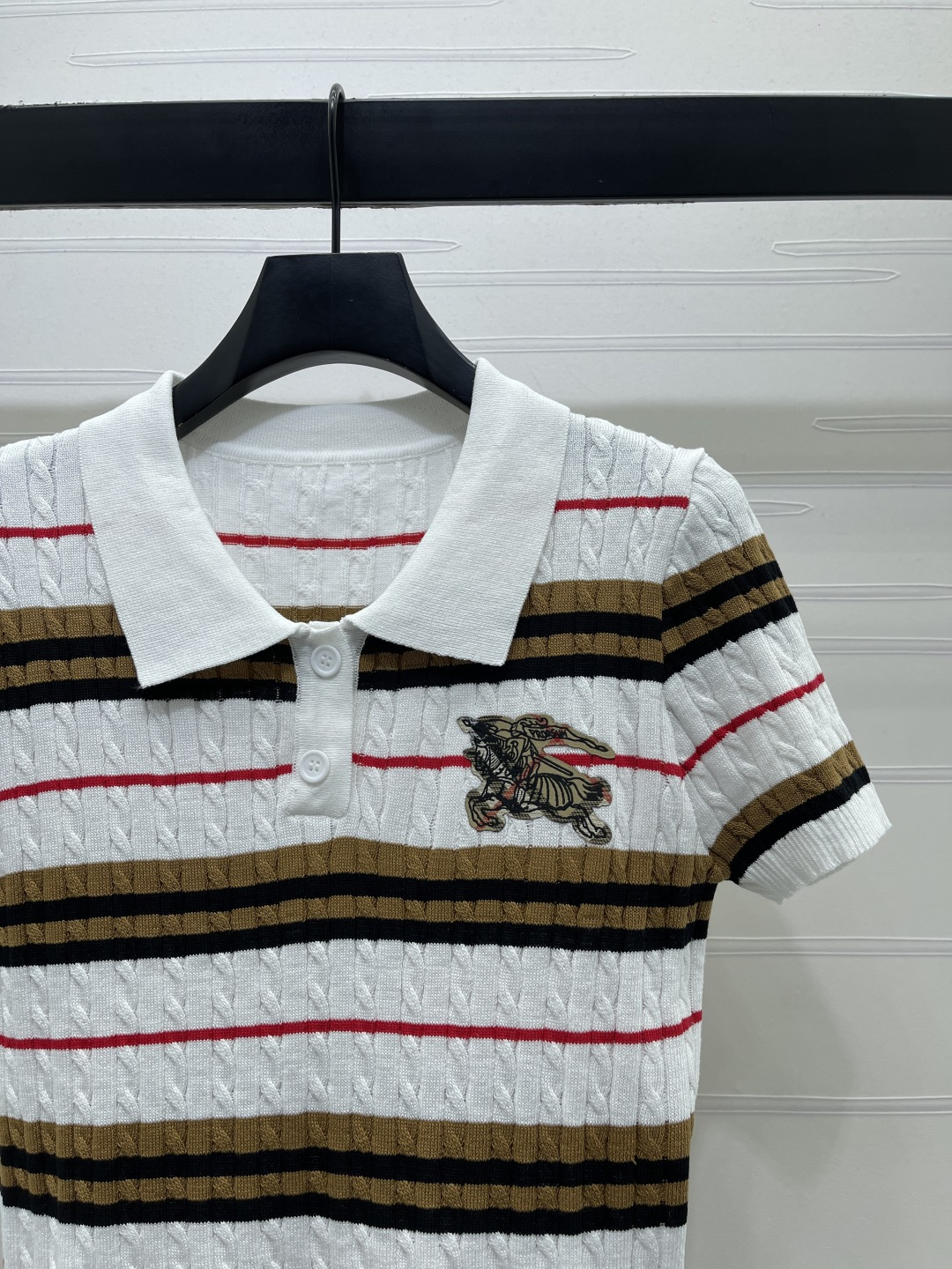 Women's short sleeves